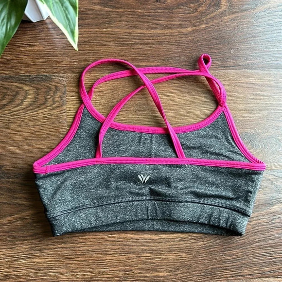 Forever 21 Sports Bra | Athletic Bra | Sports Bra | Fitness | Gym - Picture 3 of 6